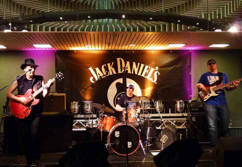 peterlangerakbluesfusetatooconvention2008.jpg